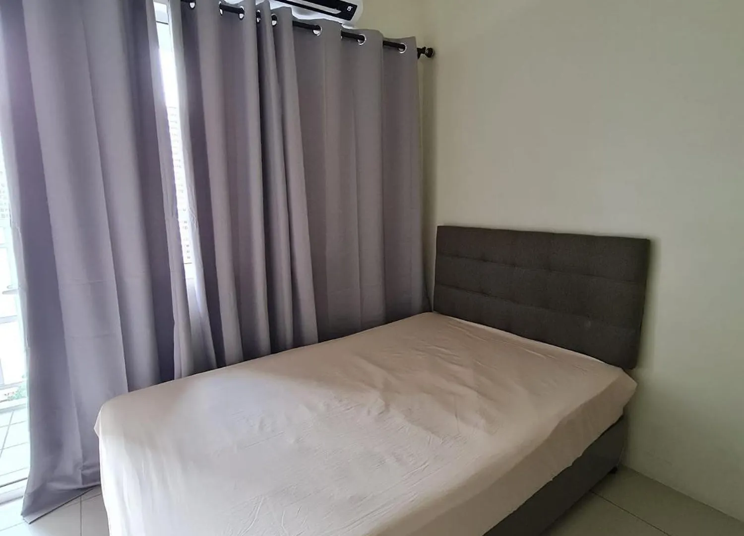Apartment #20 Breeze Residences Manila