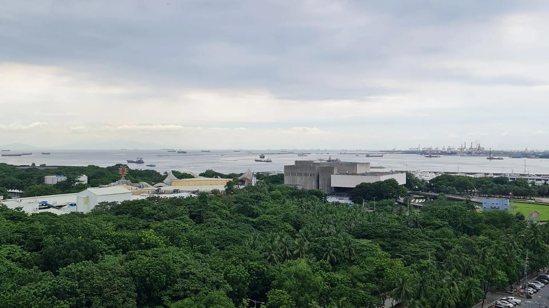 #20 Breeze Residences Manila Philippines