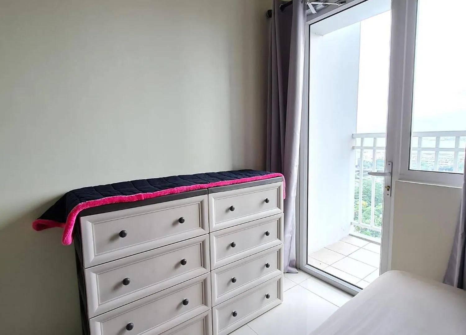 #20 Breeze Residences Manila 0*,  Filippinerna